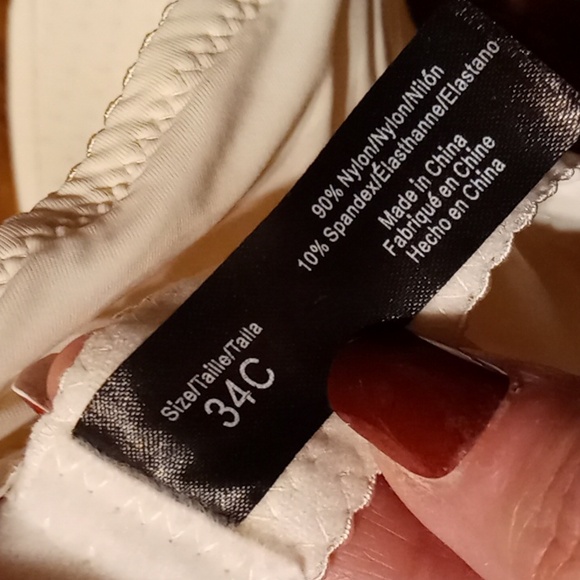 NWOT 34C Girly & Feminine white Padded Underwire Slight Push Up Bra - Picture 9 of 9